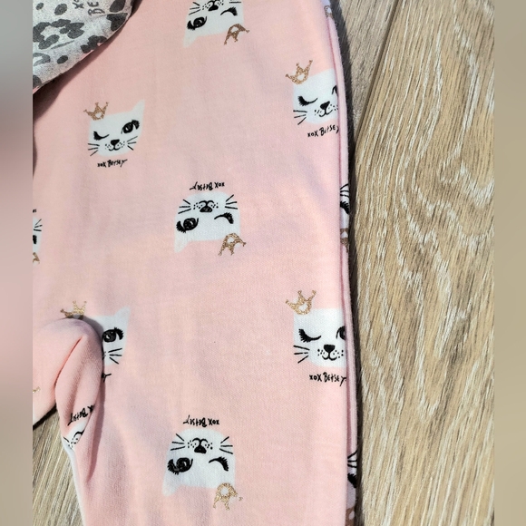 Betsy Johnson set of 2 pink, gray and white footed pajamas Size 6 months - Picture 8 of 16